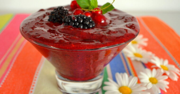 Sorbetto ai frutti di bosco, un cocktail ricco di vitamine