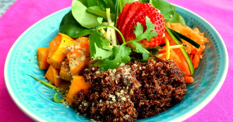 Buddha-Bowl con canihua e patate dolci