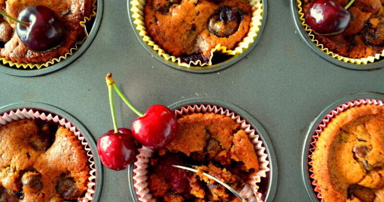 Muffin vegani al cioccolato a base di farina di farro