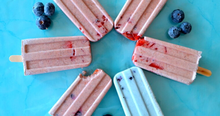 Gelato di yogurt al cocco con fragole