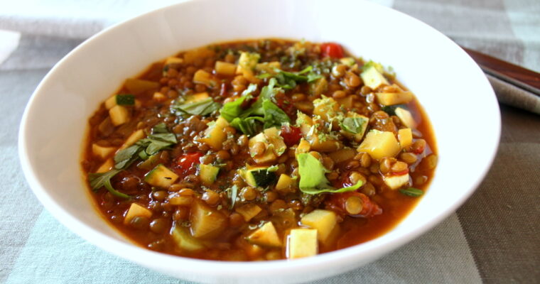 Zuppa energetica con lenticchie e verdure