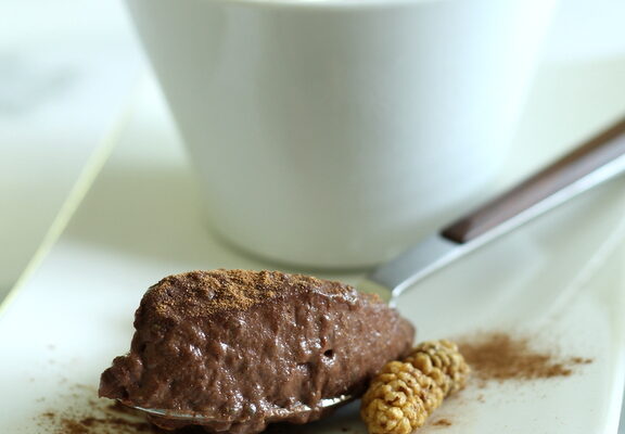 Pudding al cioccolato e avocado