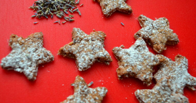Biscotti ai fiori di lavanda con zucchero ai fiori di cocco