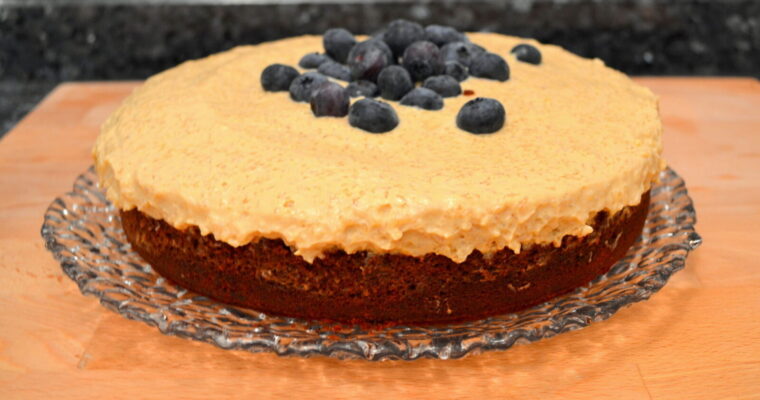 Torta al cioccolato con crema di mango e arancia – senza glutine e vegana