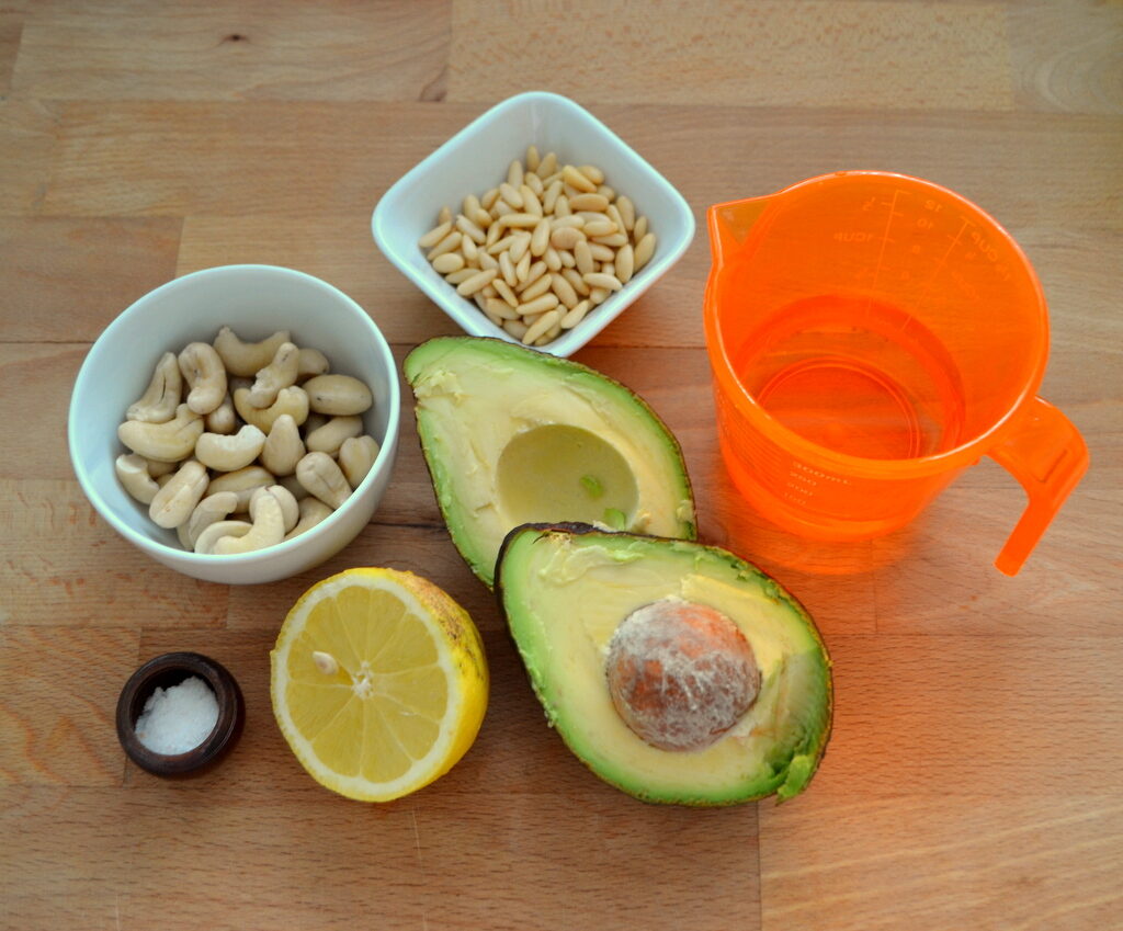 Süsskartoffel Pommes mit Avocado Sour Cream 1